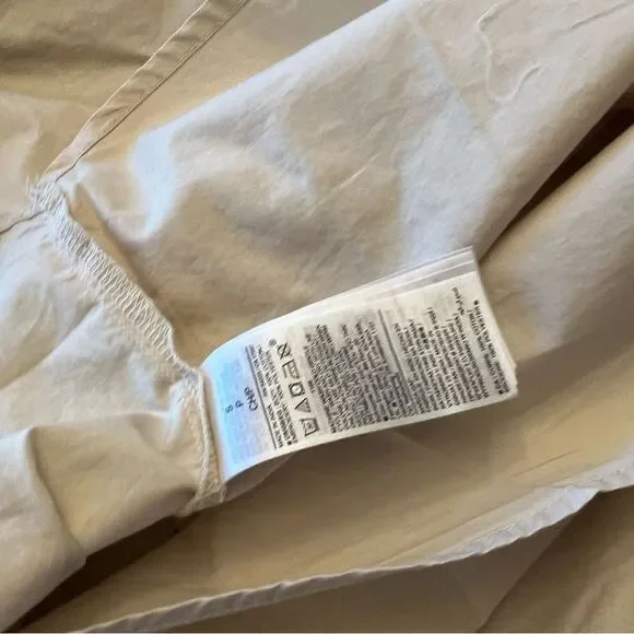 Women’s NWT Gap ruffled button down shirt.  Size Small. - Picture 6 of 8